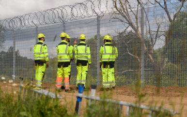 Letland voltooit bouw ruim 280 kilometer lang hek bij grens met Rusland