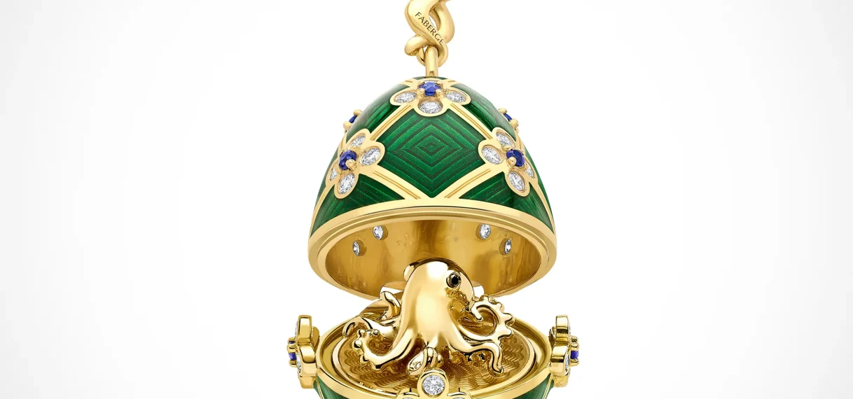 Nieuw-Zeelandse politie wacht tot verdachte mogelijk doorgeslikt Fabergé-medaillon uitpoept