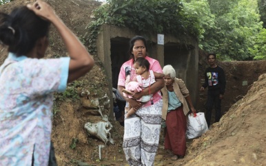 Duizenden op de vlucht na Cambodjaanse ‘tegenaanvallen’ op Thailand