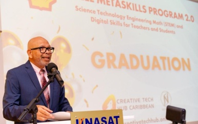 Minister Currie inspireert afgestudeerden tijdens MetaSkills 2.0 Graduation