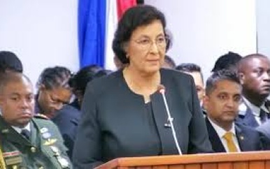 President Simons ziet staatsbezoek als kans voor ‘nieuwe start’ met Nederland