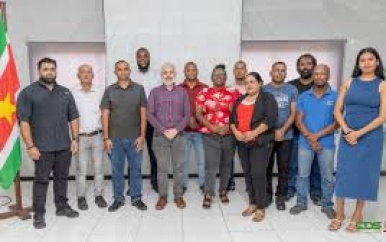 Personeel Luchtvaart- en Meteodienst getraind in verbeteren luchtvaartveiligheid