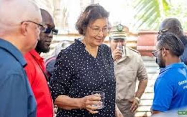 38 huishoudens Devisbuiten aangesloten op waterleidingnet