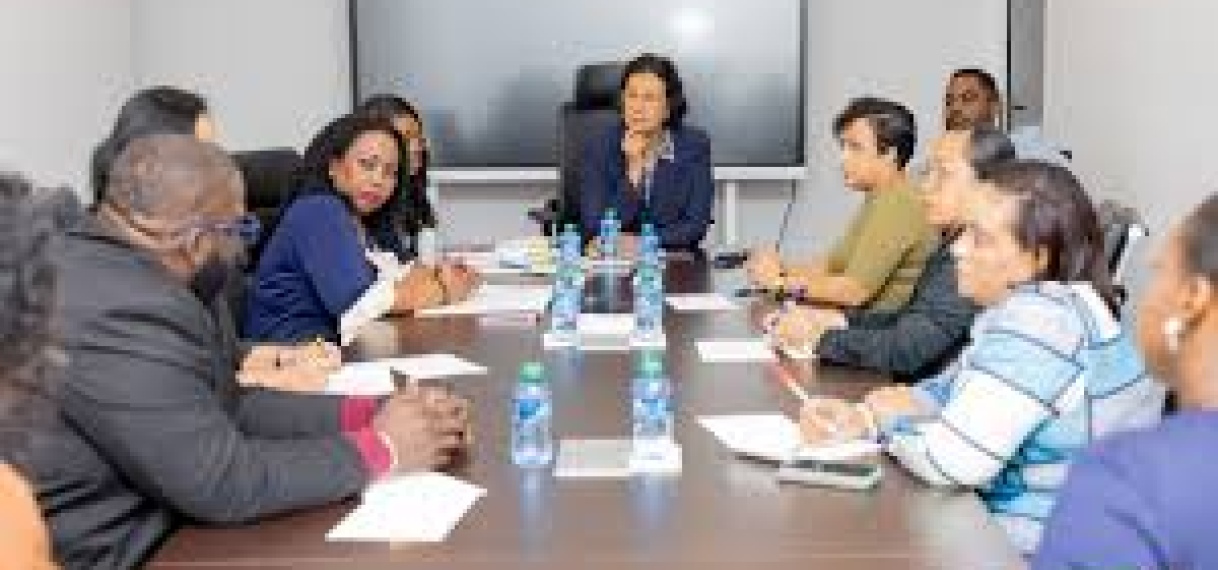 President Simons installeert werkgroep voor duurzame armoedebestrijding