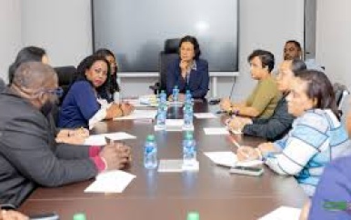 President Simons installeert werkgroep voor duurzame armoedebestrijding