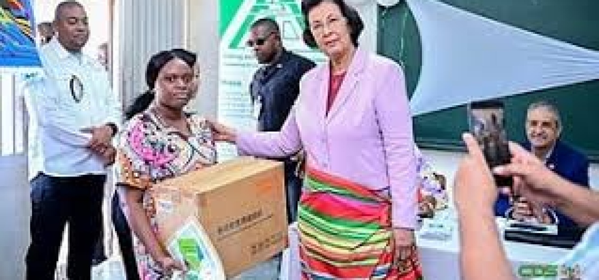 Simons: Surinamers moeten skills opbouwen met oog op olie- en gassector