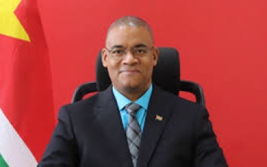 Baasaron: ‘Ministerie kan niet draaien met partijloyalisten alleen’