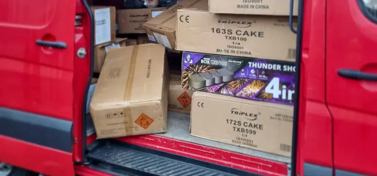 Politie vindt ruim 1000 kilo vuurwerk in bestelbusje