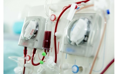 De Nierstichting werkt aan een draagbare kunstnier die dialysepatiënten veel meer vrijheid moet geven