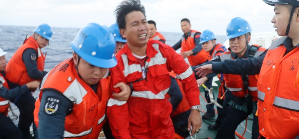 Minstens twee doden na kapseizen vrachtschip met Filipijnse opvarenden
