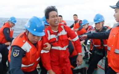 Minstens twee doden na kapseizen vrachtschip met Filipijnse opvarenden