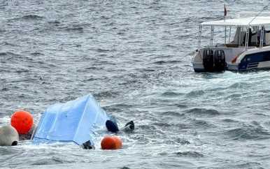 Toeristenboot kapseist bij Oman: drie Fransen overleden