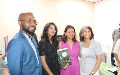 Stichting GratefulGiving doneert echo-apparatuur aan ’s Lands Hospitaal