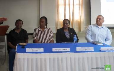 Minister Wijnerman op werkbezoek bij ABS