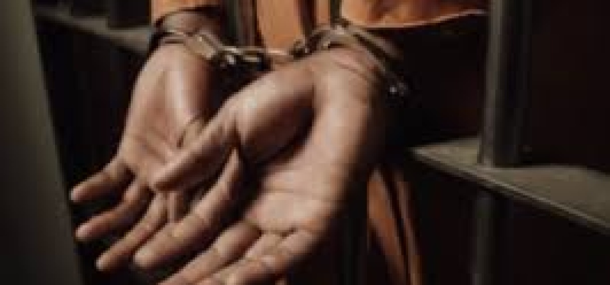 Moeder en kinderen slachtoffer van huiselijk geweld; verdachte in verzekering gesteld   