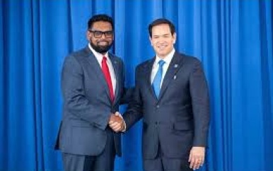 Guyana benadrukt steun voor strijd tegen drugs- en goudsmokkel in gesprek met Rubio