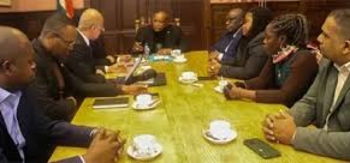 Overleg in Den Haag over toerisme, luchtvaart en diaspora; Heritage Month in voorbereiding