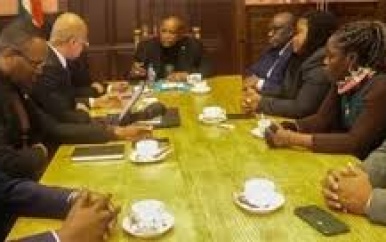 Overleg in Den Haag over toerisme, luchtvaart en diaspora; Heritage Month in voorbereiding