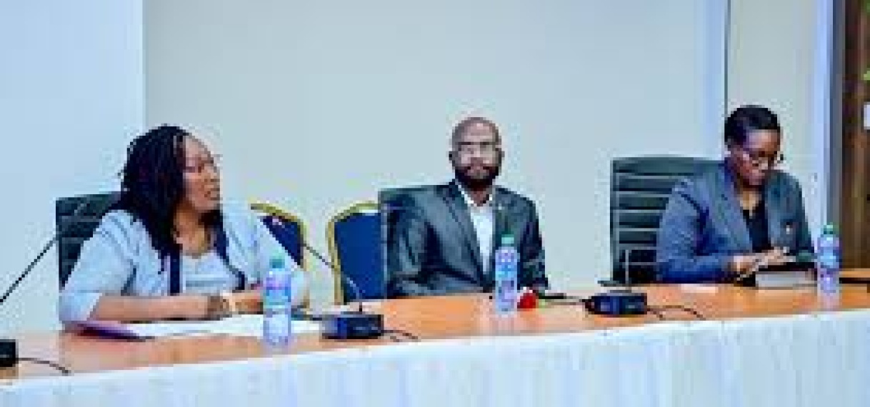 IDB en regering versnellen hervorming sociaal vangnet