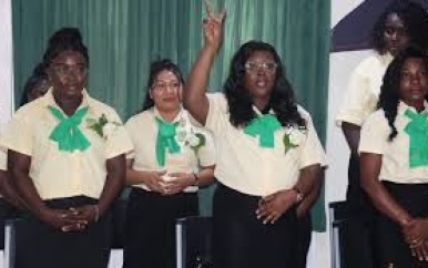 Diploma-uitreiking Gezondheidszorgassistenten Medische Zending