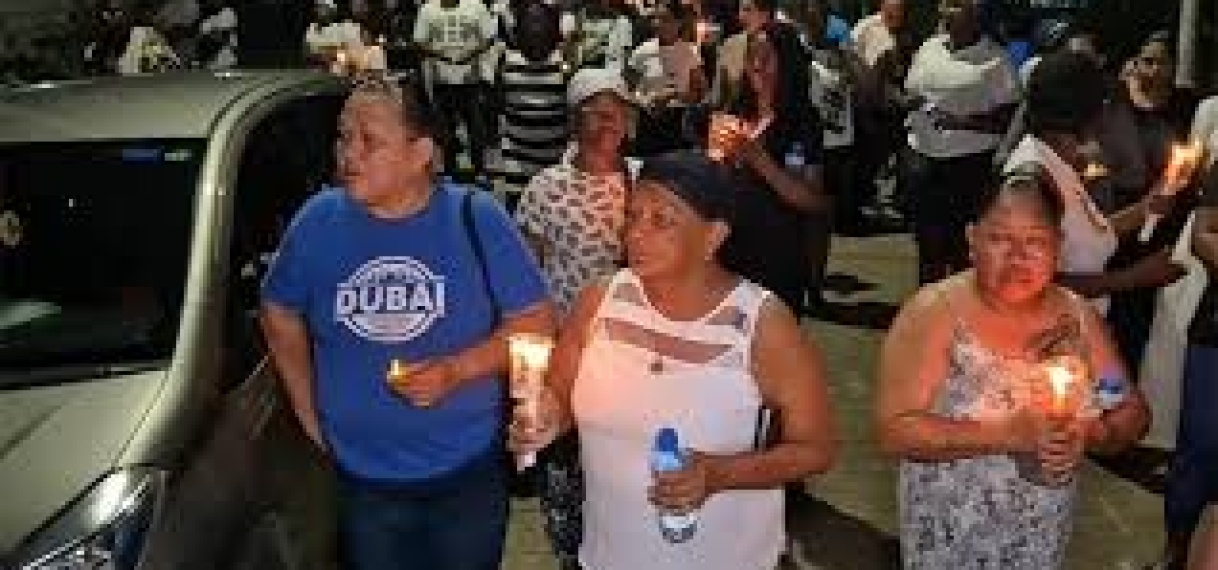 Sophia’s Lust herdenkt slachtoffers busongeluk met stille loop en gebed