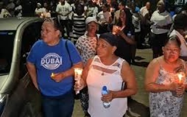 Sophia’s Lust herdenkt slachtoffers busongeluk met stille loop en gebed