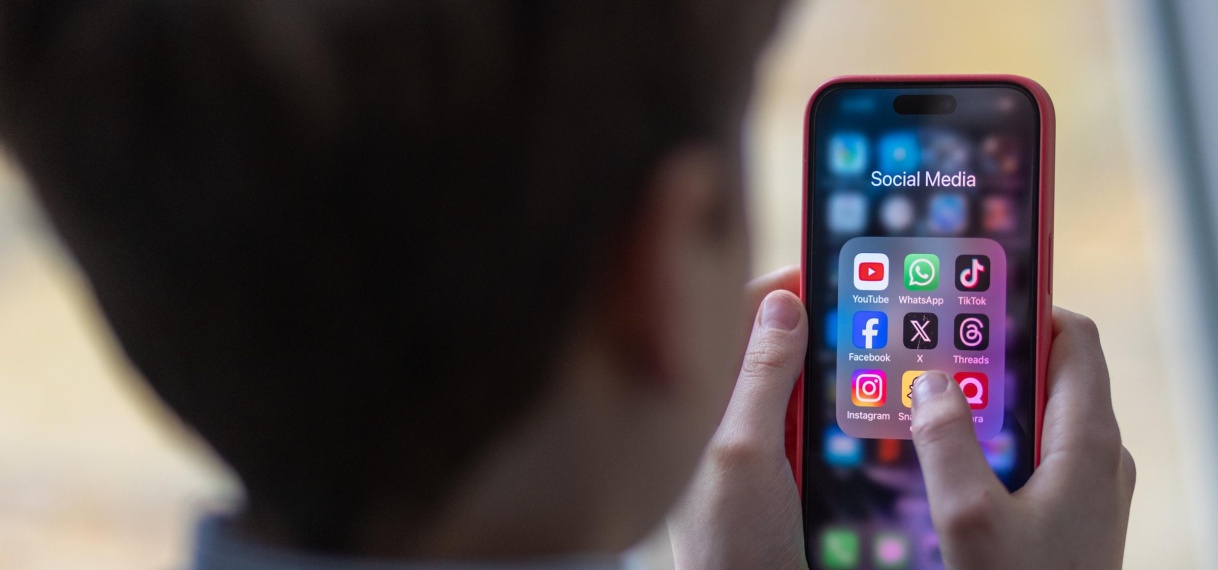 Frankrijk wil sociale media verbieden voor kinderen onder 15