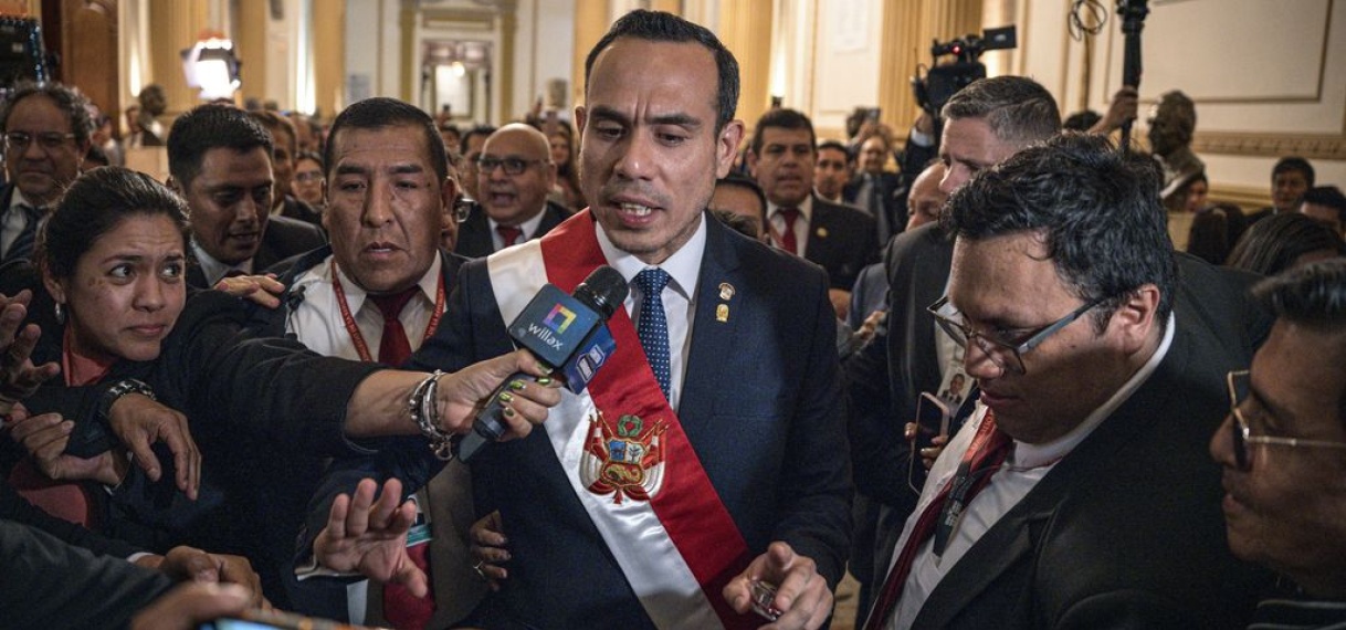 President Peru na vier maanden afgezet; land krijgt achtste leider in tien jaar