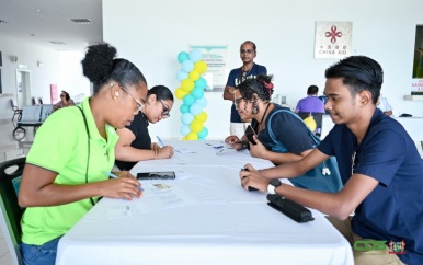 Wanica Ziekenhuis viert zesjarig bestaan met Mini Info Dag