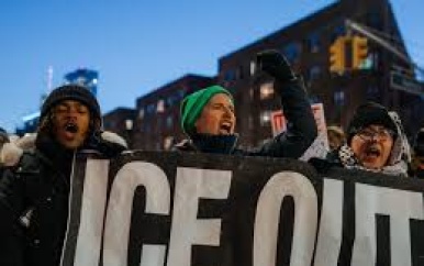 Immigratiedienst ICE houdt duizenden mensen illegaal vast, oordelen rechters