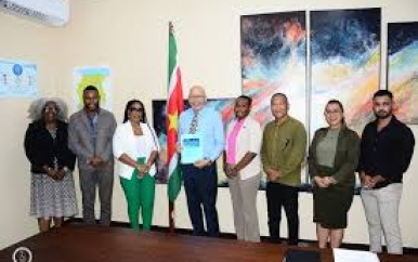 Afronding werkzaamheden Carifesta XV-commissie