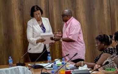 President en onderwijsbonden buigen zich over knelpunten en toekomst sector