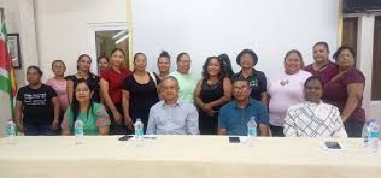 Ruim 80 Saramaccaners starten met gesubsidieerde vaktrainingen via SAO