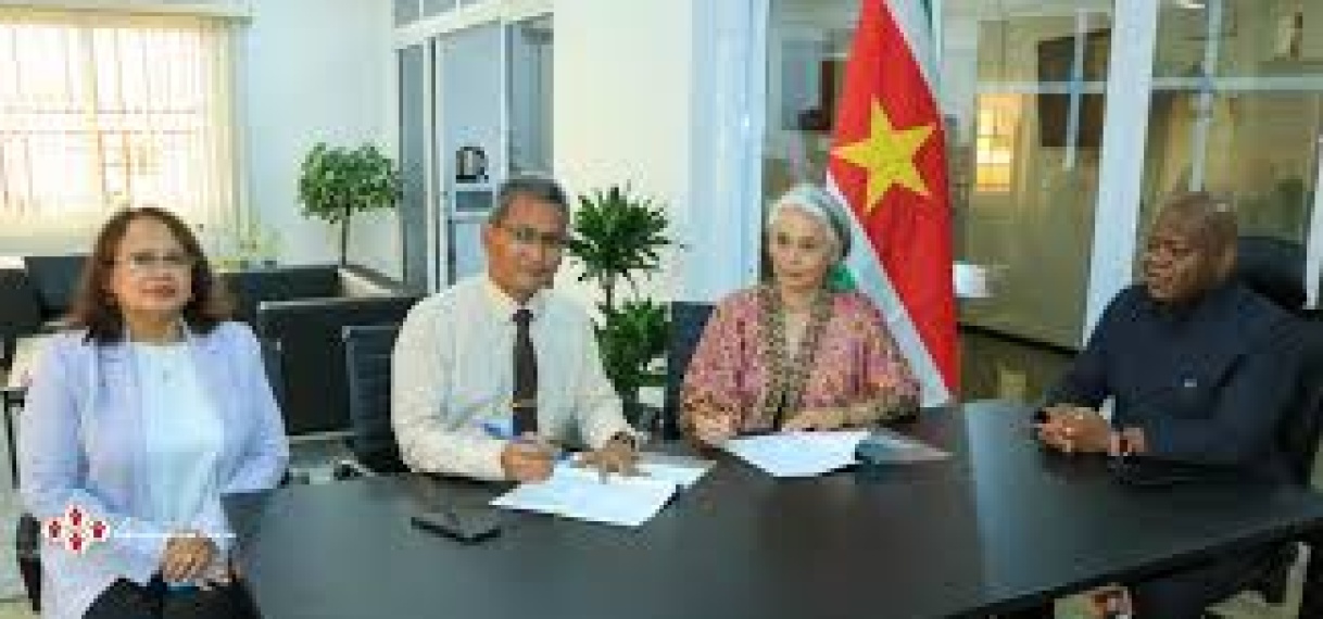 MOU tussen NAS en CBF ondertekend in vergaderzaal Binnenlandse Zaken