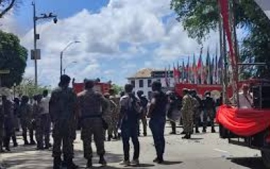 JusPol-minister: “Er mag nooit meer een 17 februari in Suriname gebeuren”