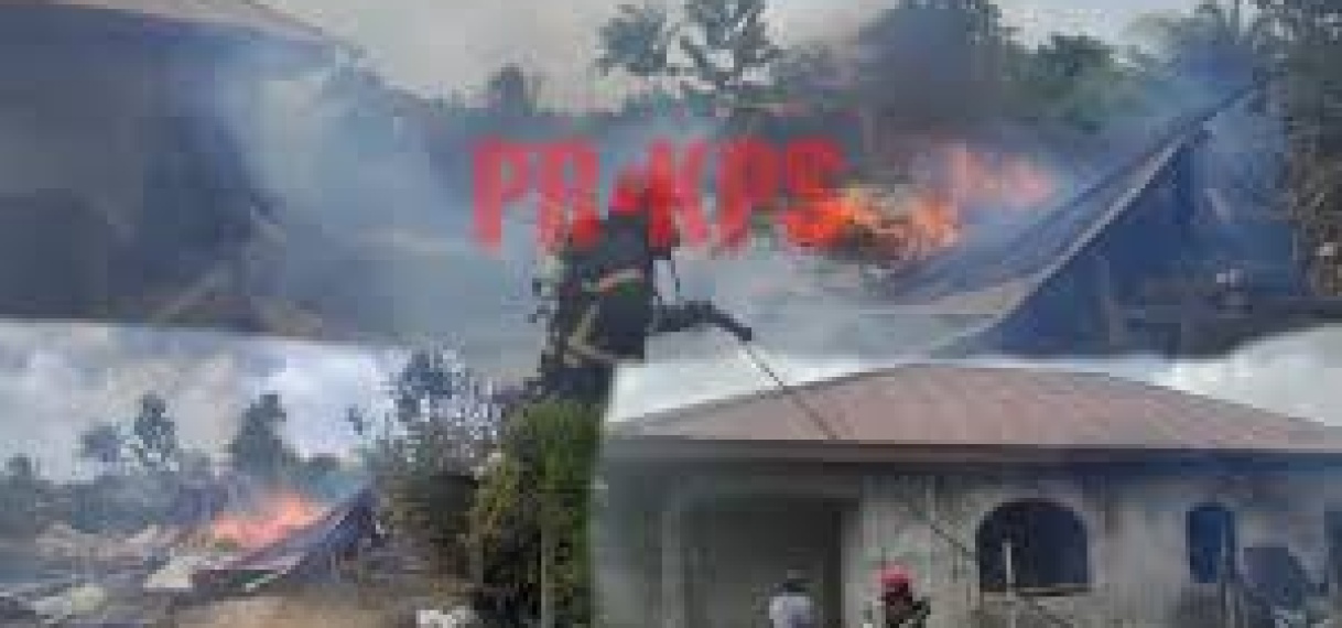 Houten woning volledig afgebrand