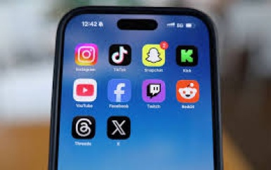 Meta en Google aangeklaagd om ontwerp van verslavende apps