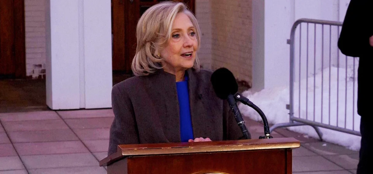 Verhoor Clintons over Epstein eindigt in ruzie en voortijdig vertrek