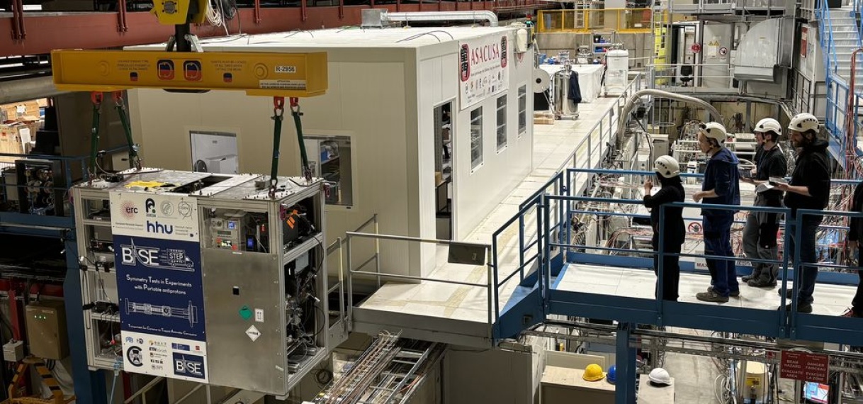 Wetenschappers vervoeren voor het eerst een container met antimaterie