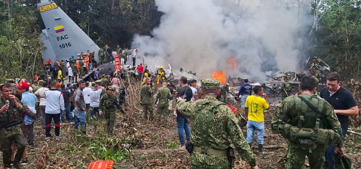 Meer dan zestig mensen omgekomen bij crash van militair vliegtuig in Colombia