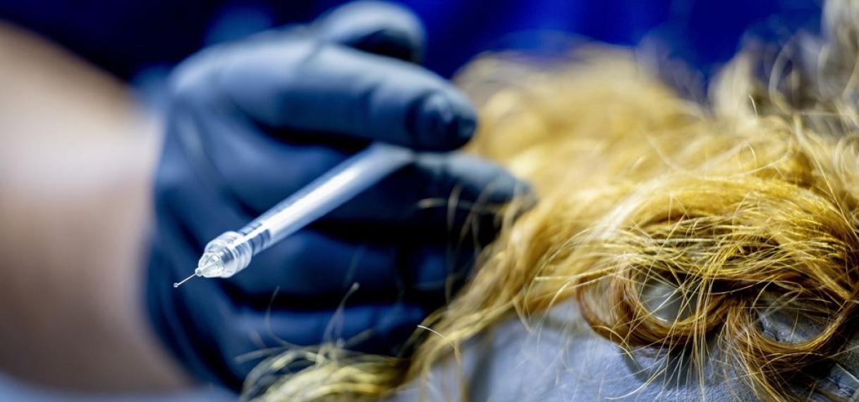 Lange wachtrij bij Duitse botoxkliniek door gratis behandelingen; artsen uiten zorgen