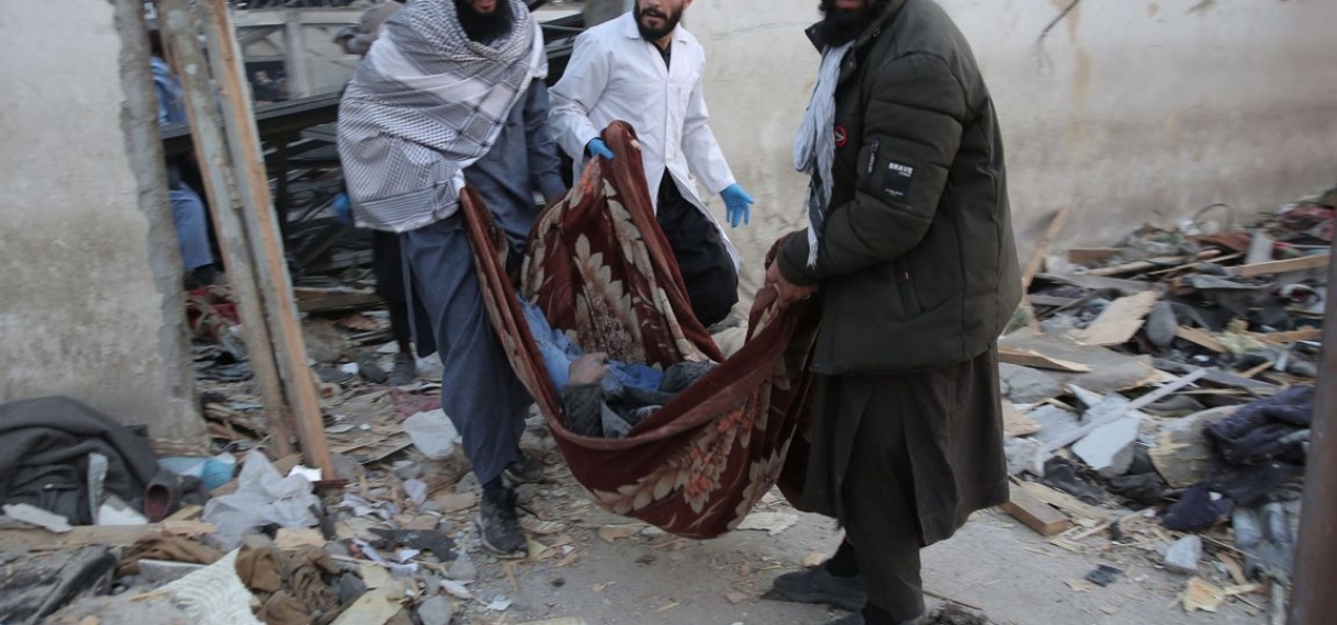 Mogelijk honderden doden na Pakistaanse aanval op ziekenhuis in Kabul