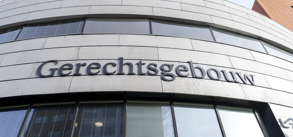 OM: topsporter (35) verdacht van misbruik en chats met minderjarigen