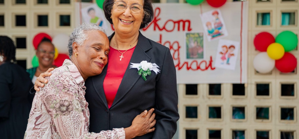 President feliciteert Surinaamse vrouwen met Internationale Vrouwendag