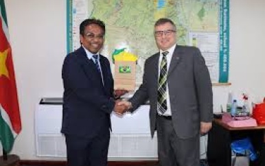 Suriname en Brazilië versterken agrarische samenwerking