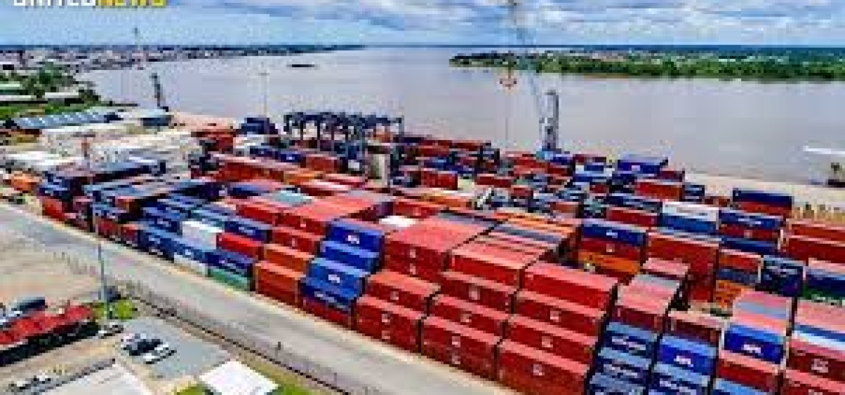 Hogere vrachttarieven zetten importprijzen in Suriname onder druk