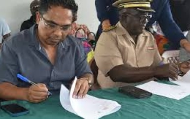 LVV-minister wil lokale productie inzetten voor schoolvoeding