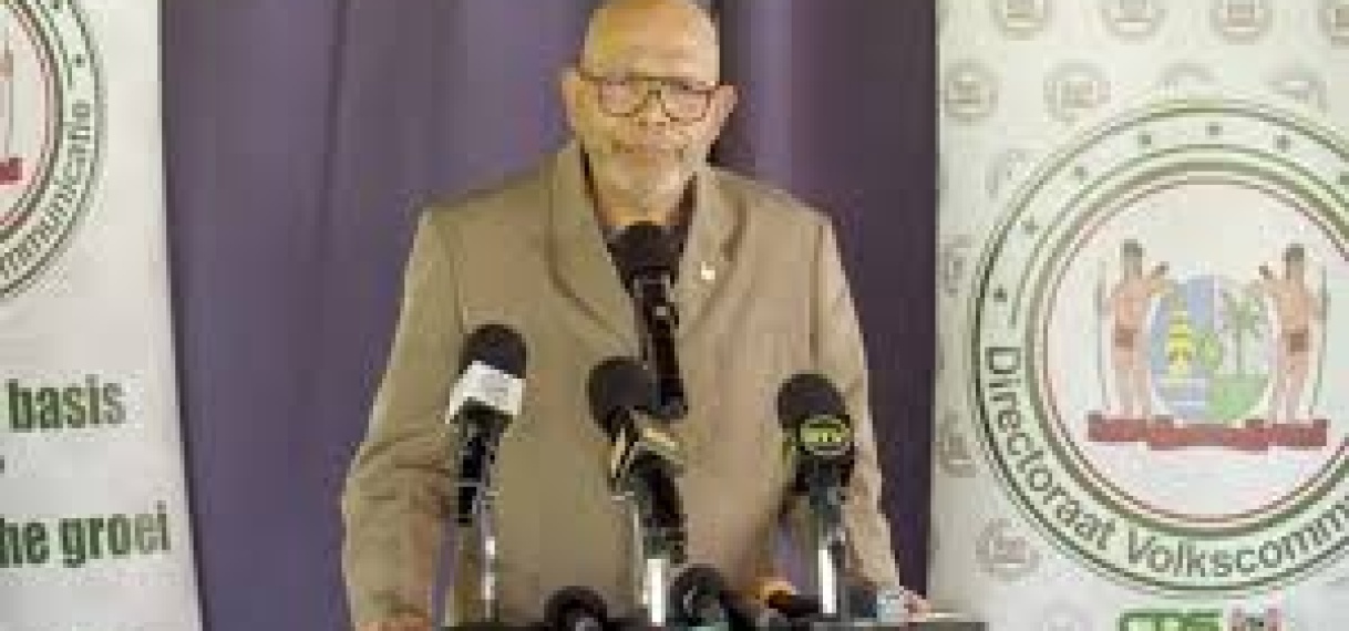 Minister Currie bespreekt stagekansen en cultuurbeleid in Nederland