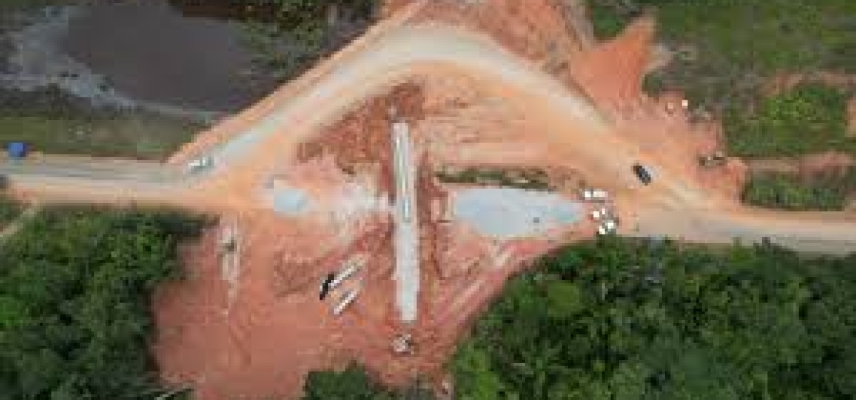 Werkzaamheden aan Afobakkaweg tussen mast 102 en 103