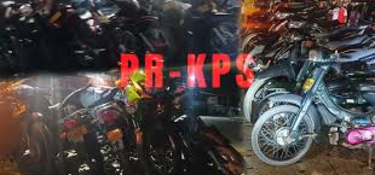 Politie treedt op tegen bromfietsers die abnormale geluiden produceren